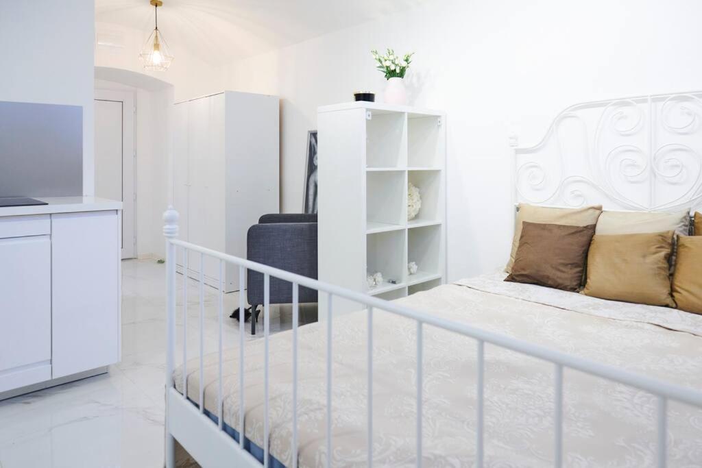 Апартаменты White Bliss Hideaway Любляна Экстерьер фото